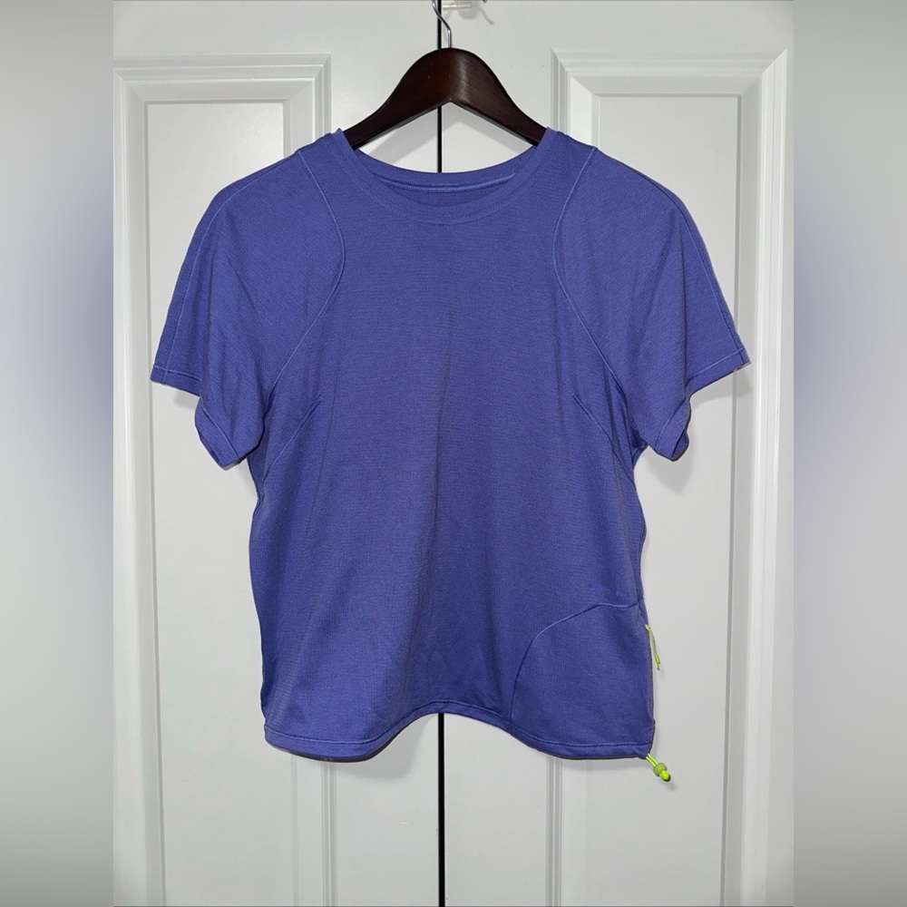 Lululemon Lightweight Cinch Hem Hiking Tee Size 8